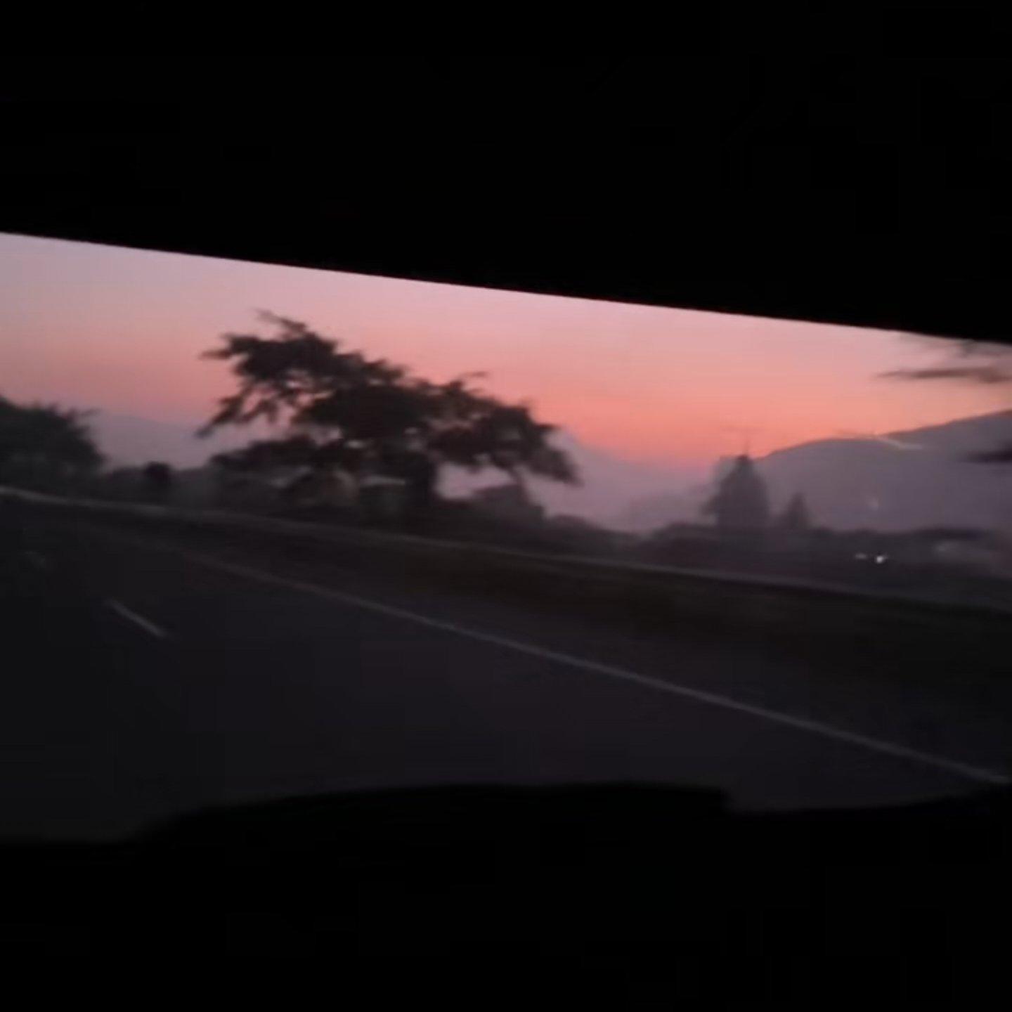 江封面