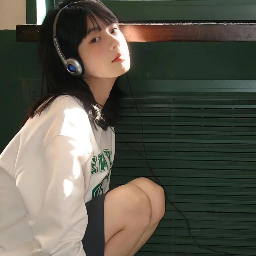 纳喀索斯在水边