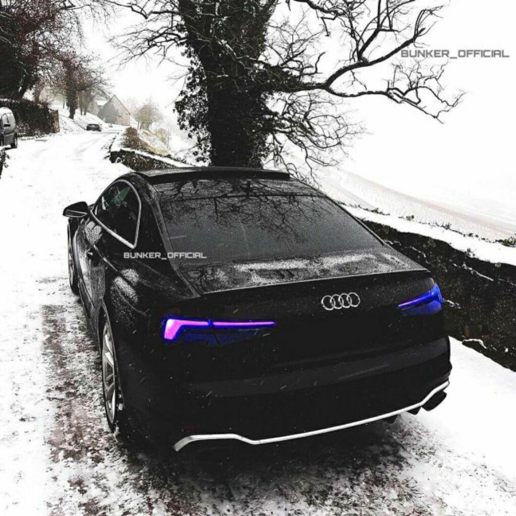 听最嗨的歌 开最稳的车