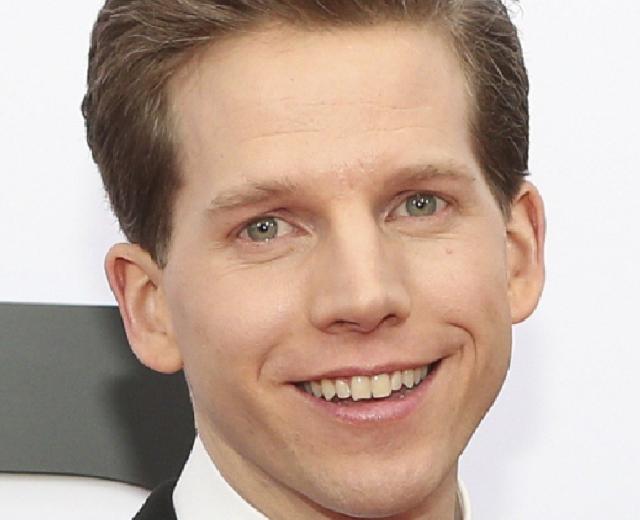 Stark Sands