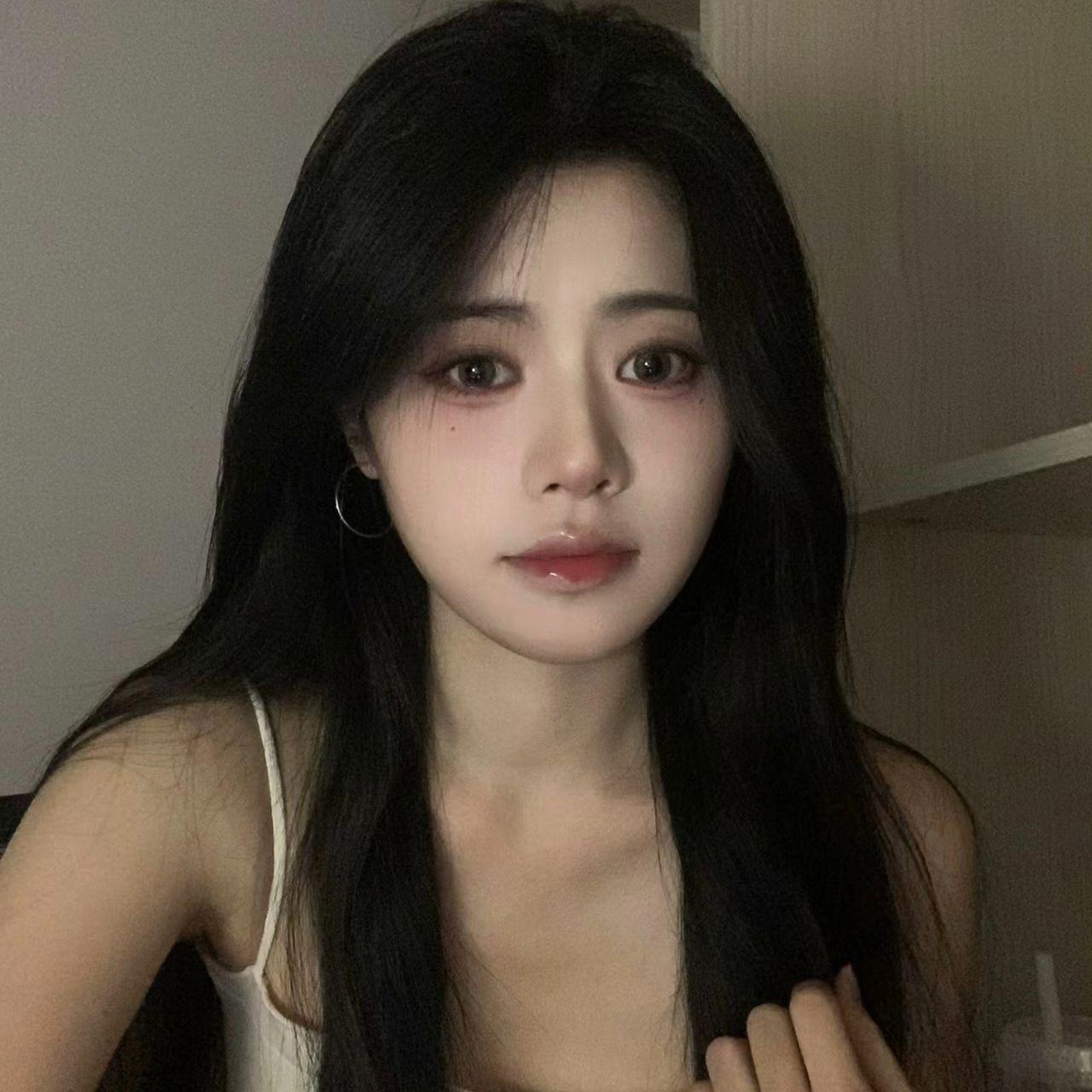 爱幻想的女孩封面