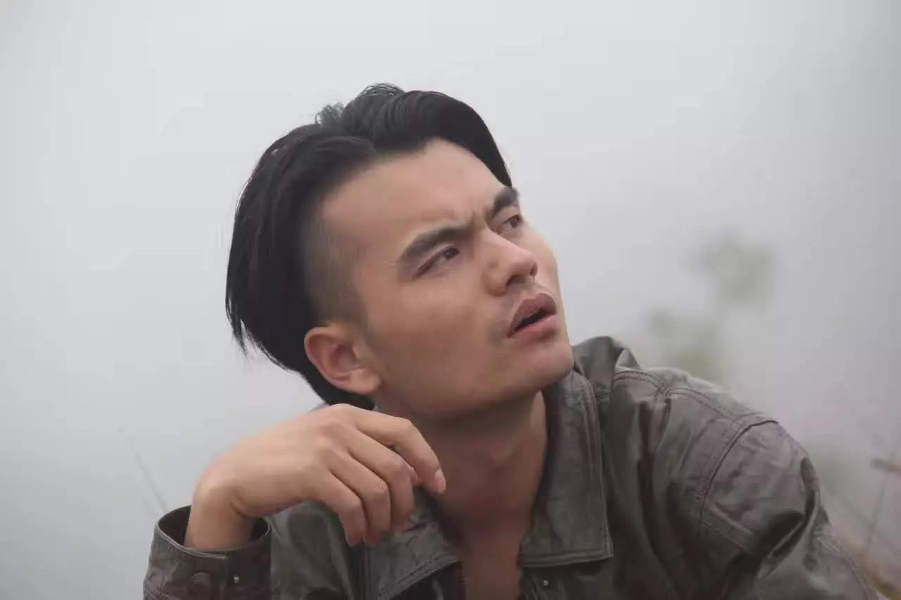 生活在地下(Cover 野孩子乐队） - 蒋璠封面