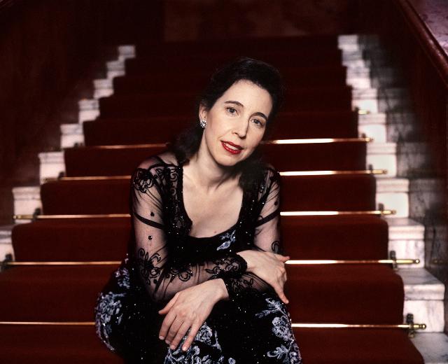 Angela Hewitt