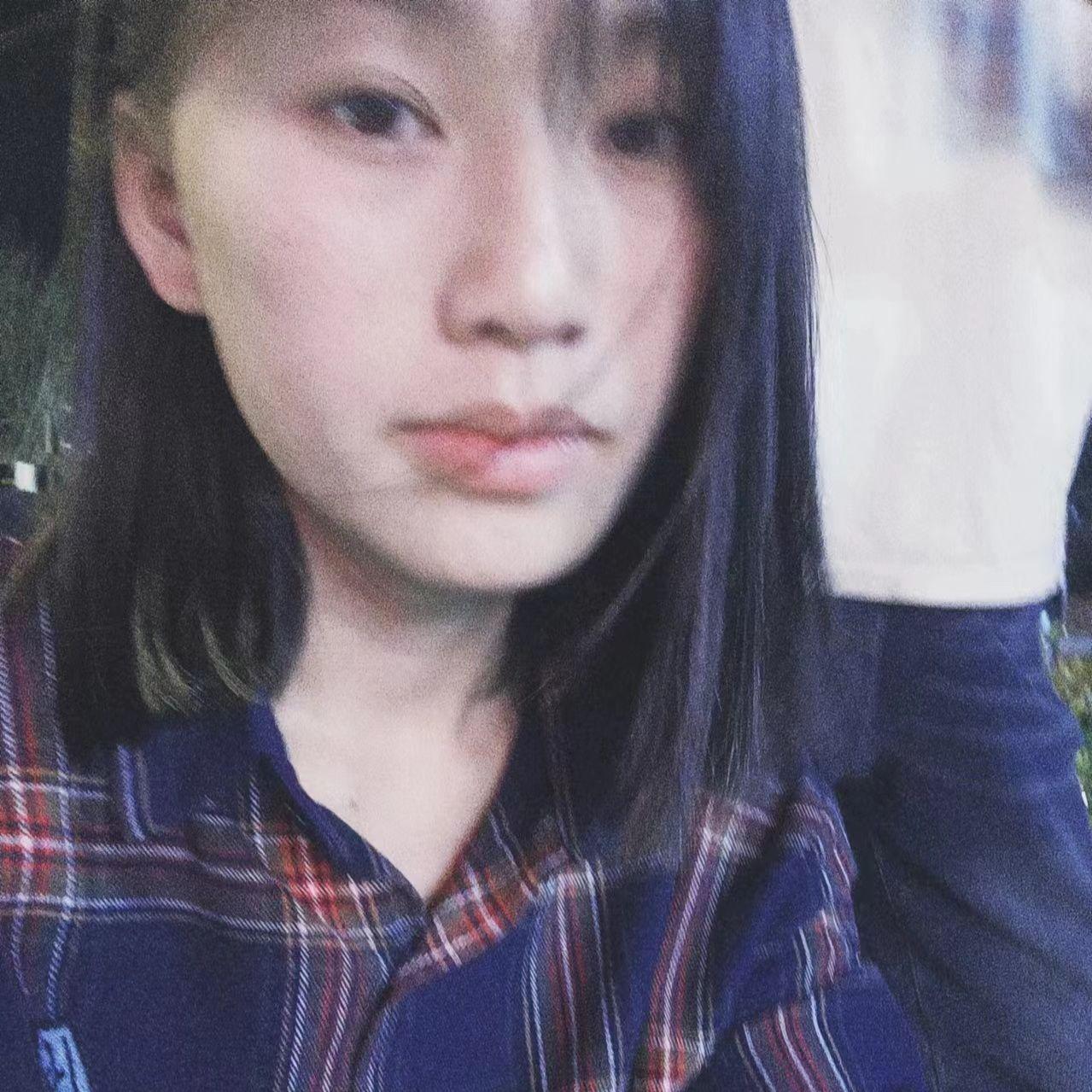 身骑白马封面