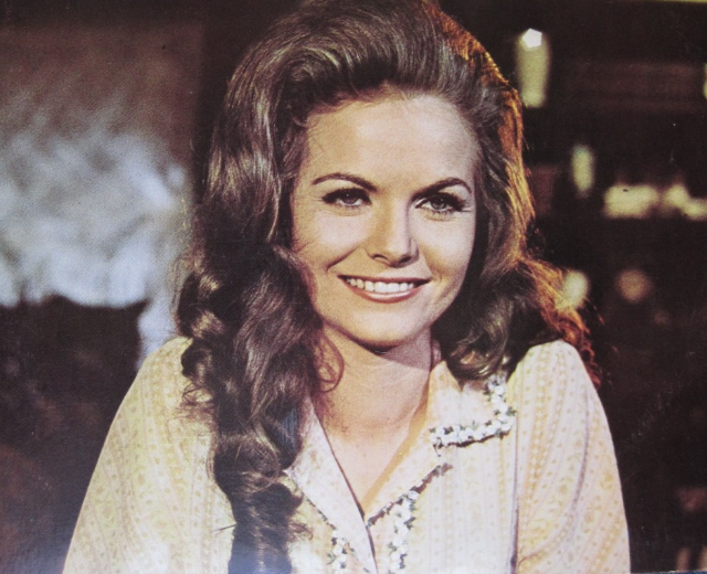 Jeannie C. Riley