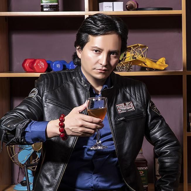 Ali Kiroran (艾力楼兰) 《新歌推荐》