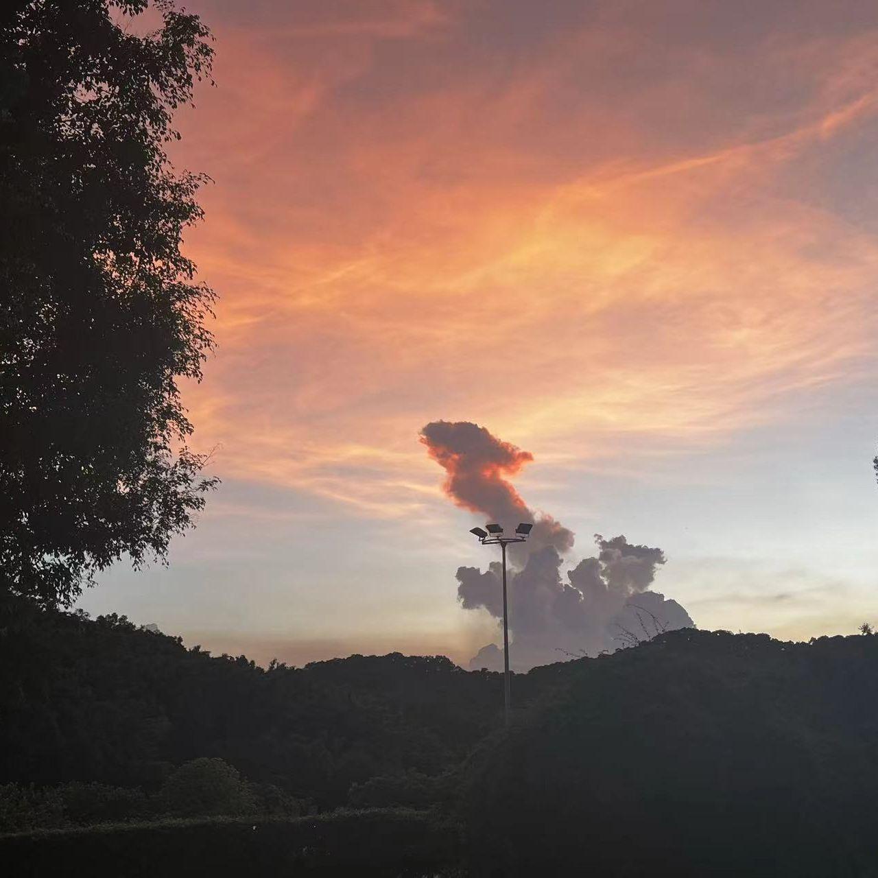歪念封面
