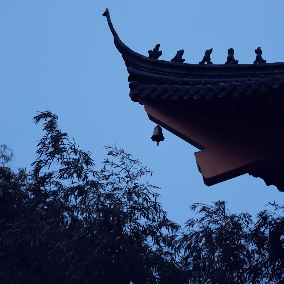 戏红妆封面