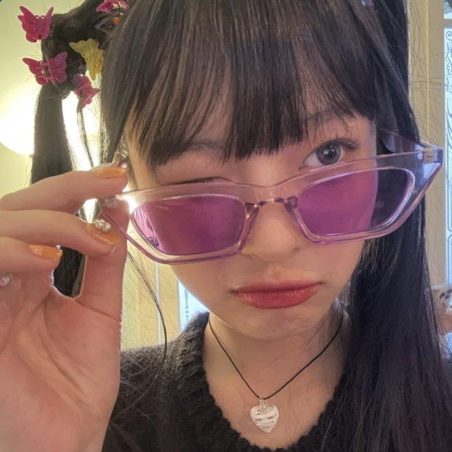 世界需要更多小妞歌曲