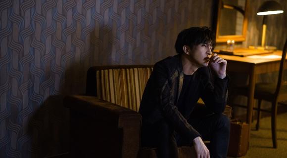 薛之谦都市寓言情歌《骆驼》MV首发