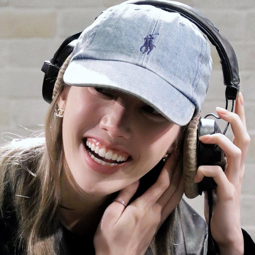 在小Orm的耳机里