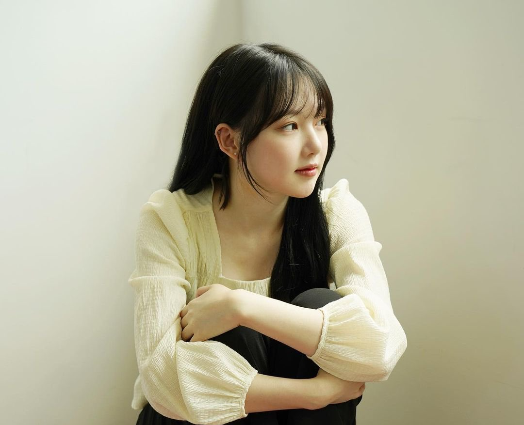 郑睿隣 (YERIN)