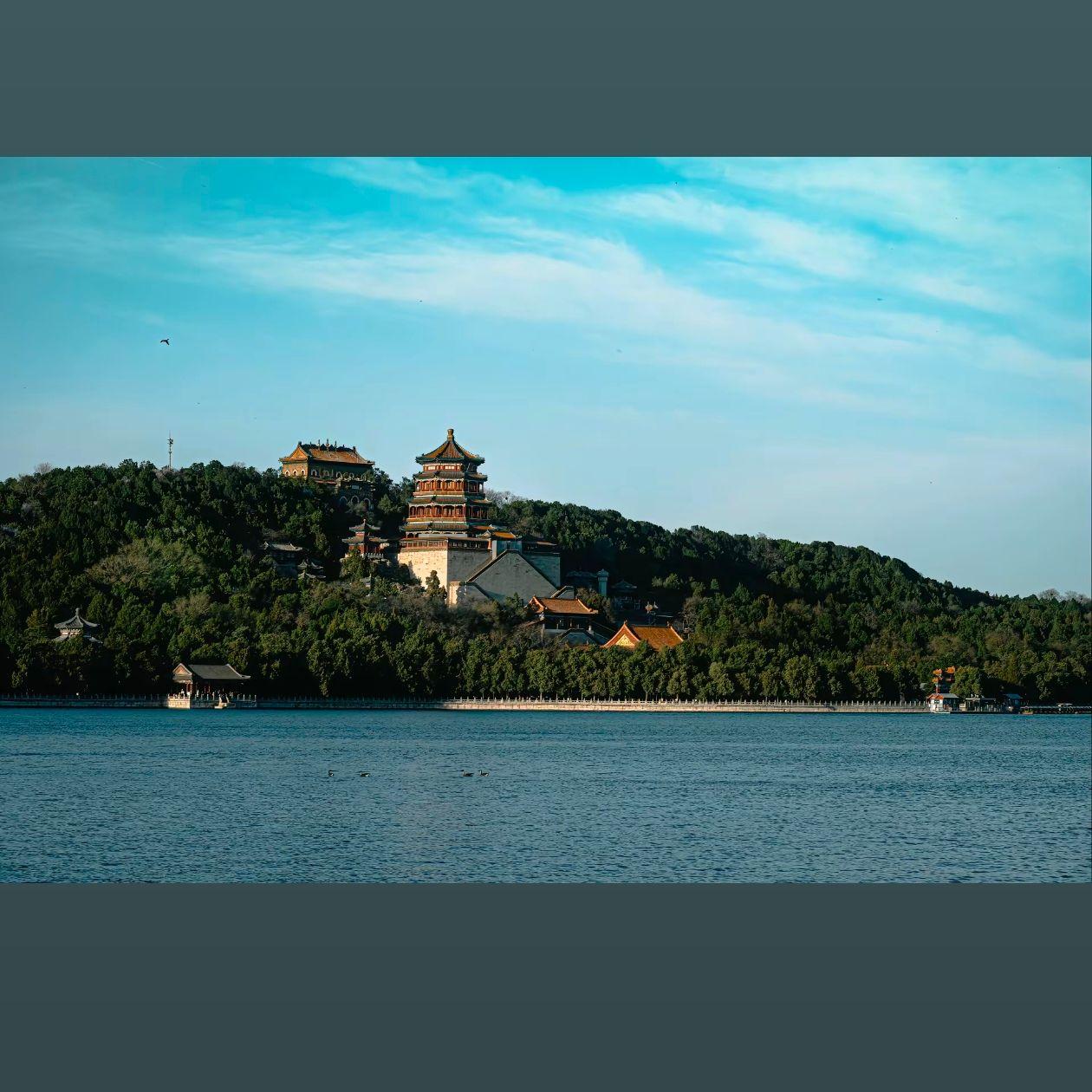 海边晚霞封面