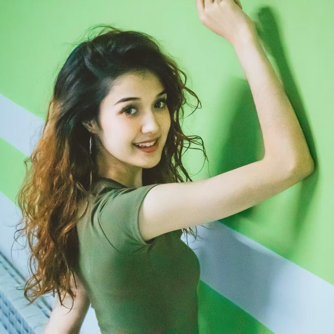 维语深情|耳机里的灼痛旋律