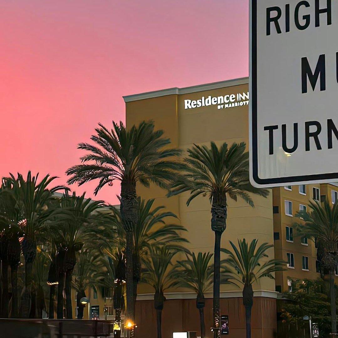 “一首歌一个心情，你猜我是快乐还是伤心”