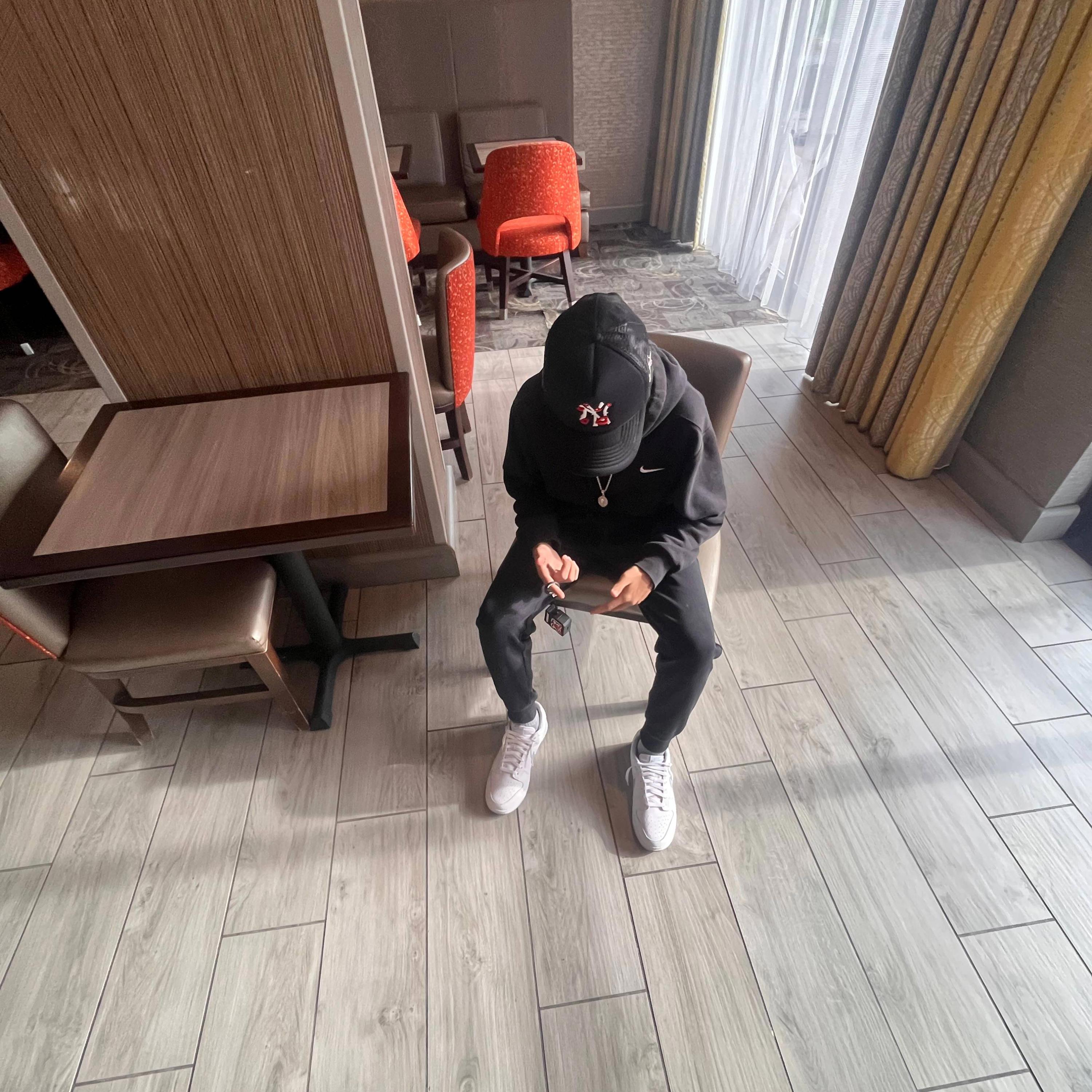 ok cool (feat. Tuneleeflare)