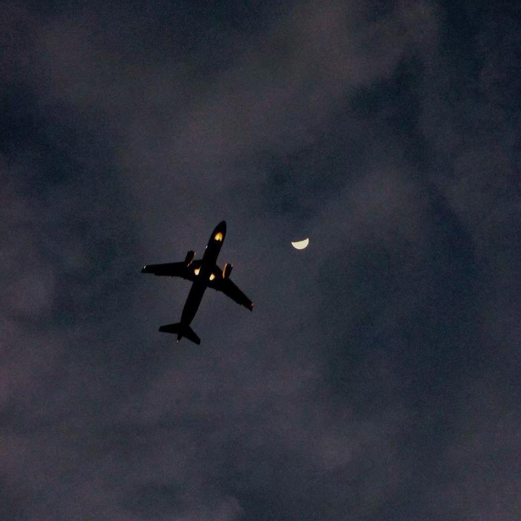 世 界 属 于 享 受 它 的 人 R&B / soul