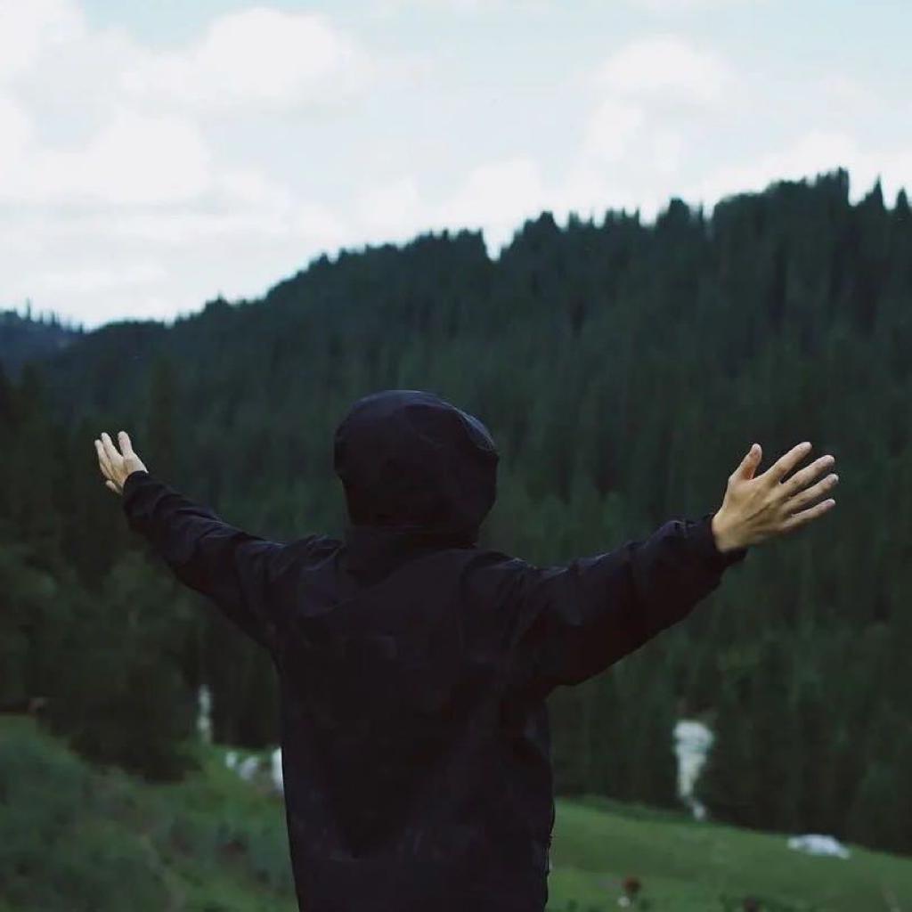 终究不是那个女孩