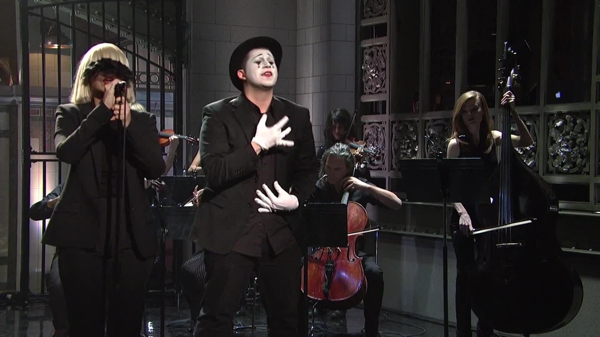 Chandelier (Live on SNL) Sia 高清MV 网易云音乐