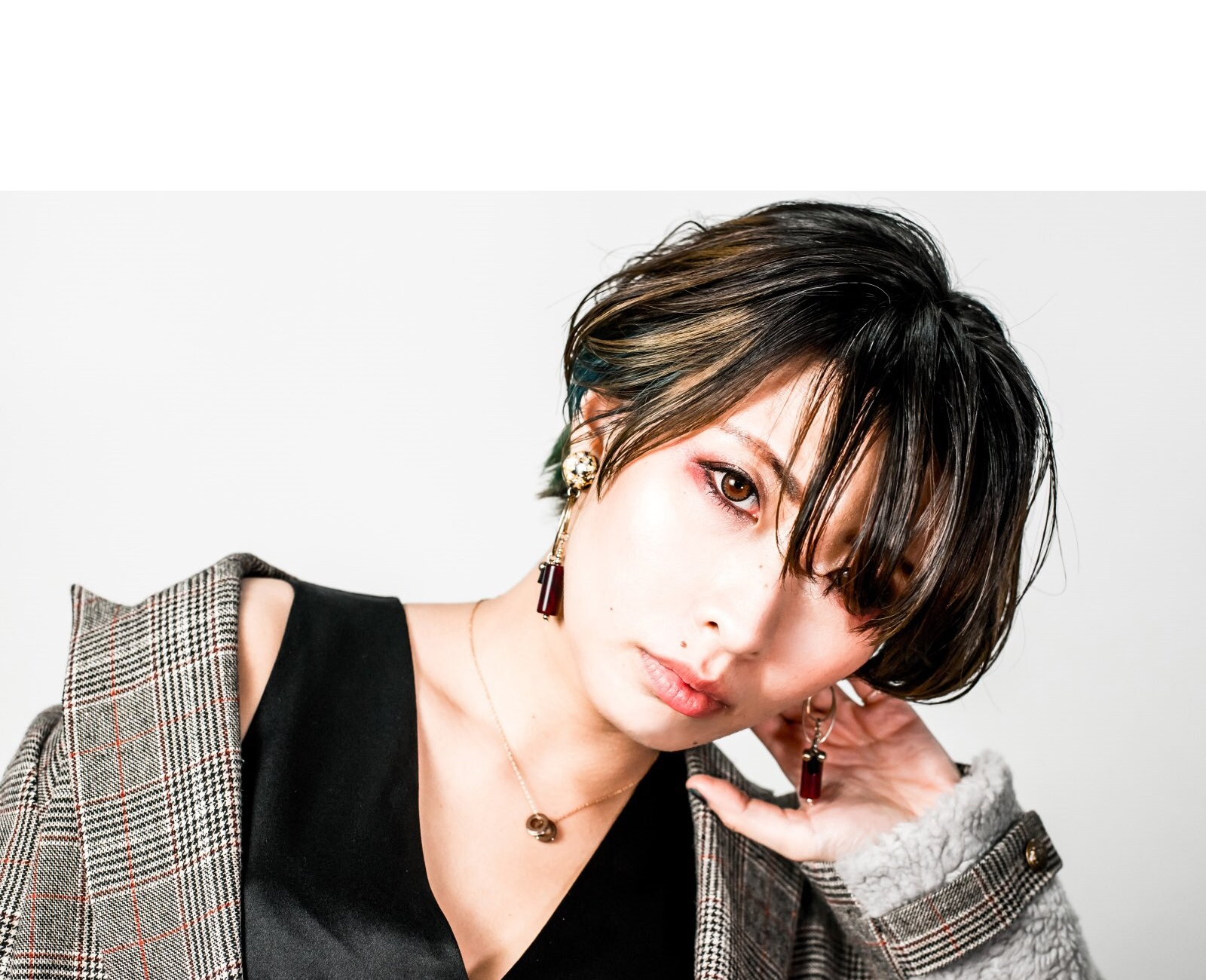 草野華余子
