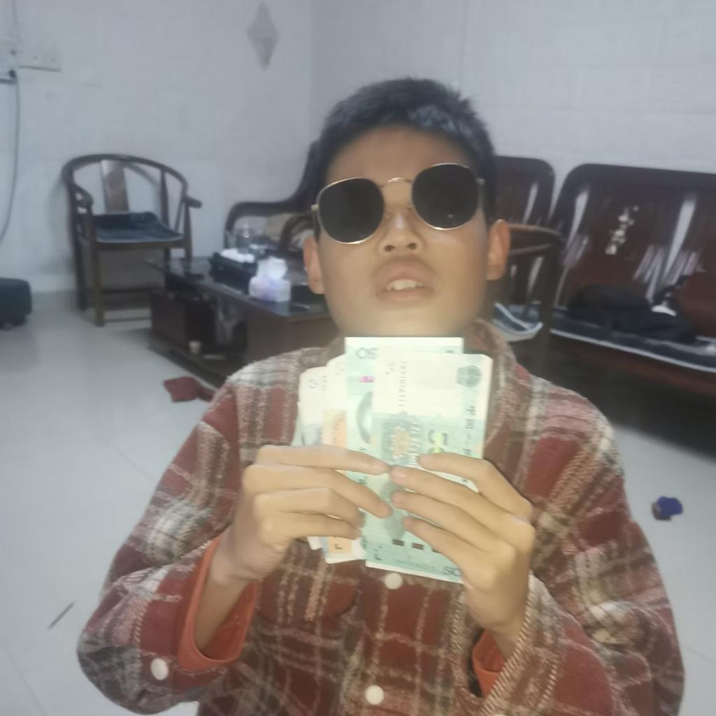 老年鬼妈宝男大树爷爷