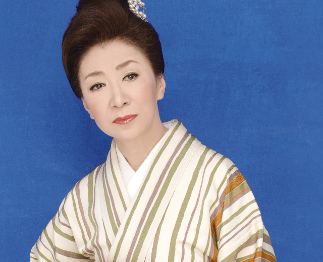 大月みやこ