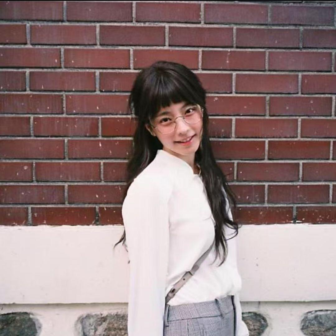 Santa Baby（翻自Ariana Grande / Elizabeth Gillies）