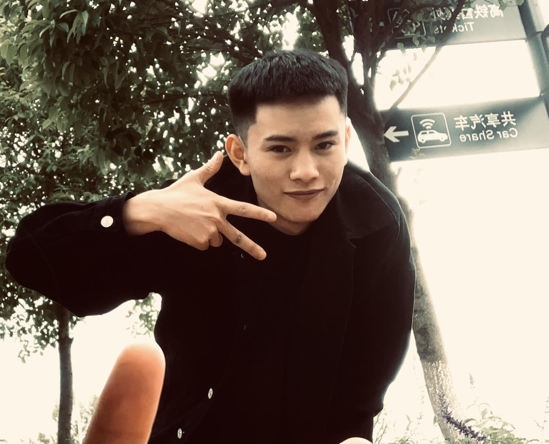 杨金龙