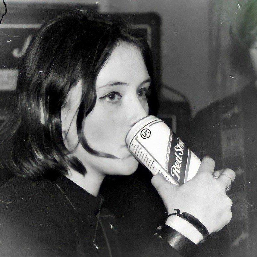 明天搬去船底星