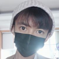 荣玮