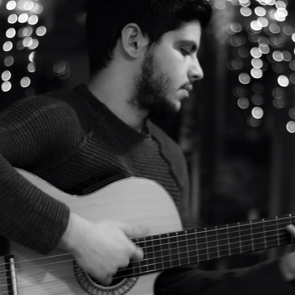 ♬弹吉他的歌曲♪