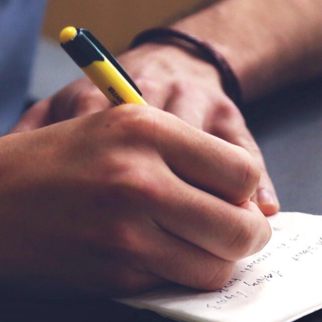 「杂食向」一写作业就犯困／救星来袭