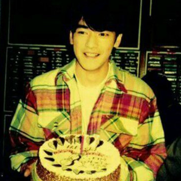 忘记你 原来不太难。（1may1994 remix）_rain in may_点 到 截 肢 的 快 乐 | 在线播放_忘记你 原来不太难。（1may1994 remix）歌词_忘记你 原来不太难。（1may1994 remix）下载 | 网易云音乐