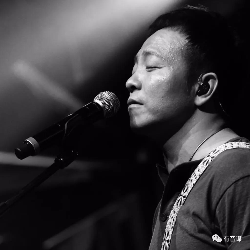 许巍歌声里的故乡,都是给她的温柔