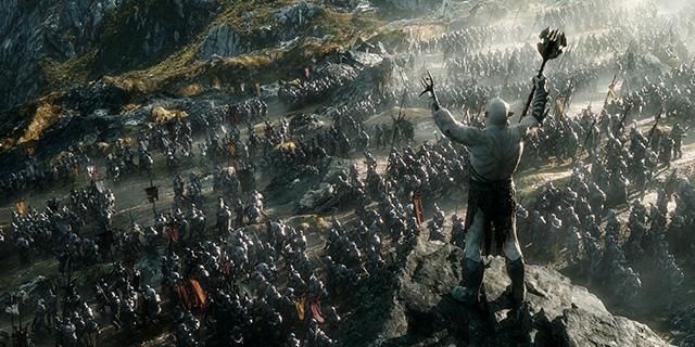 索伦正在重新建造要塞巴拉多,集结无数的半兽人,准备以大军夺取魔戒