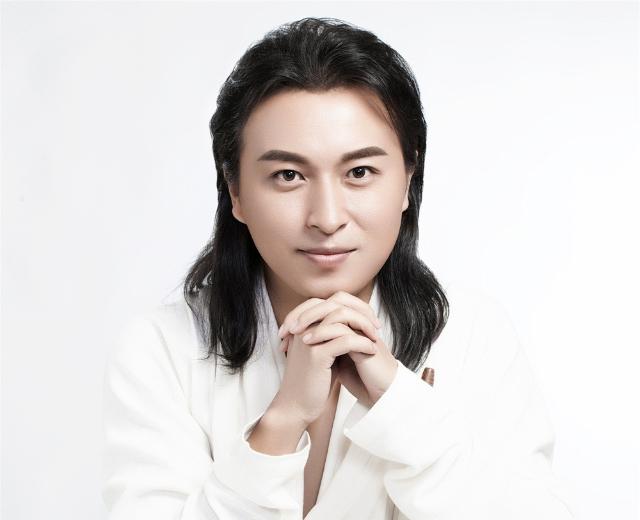 刘奕君