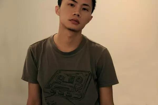 周董那些经典的专辑封面,是谁设计的?