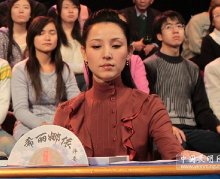 希莉娜依