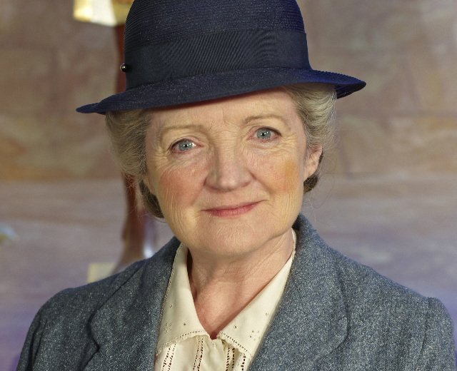 Julia McKenzie