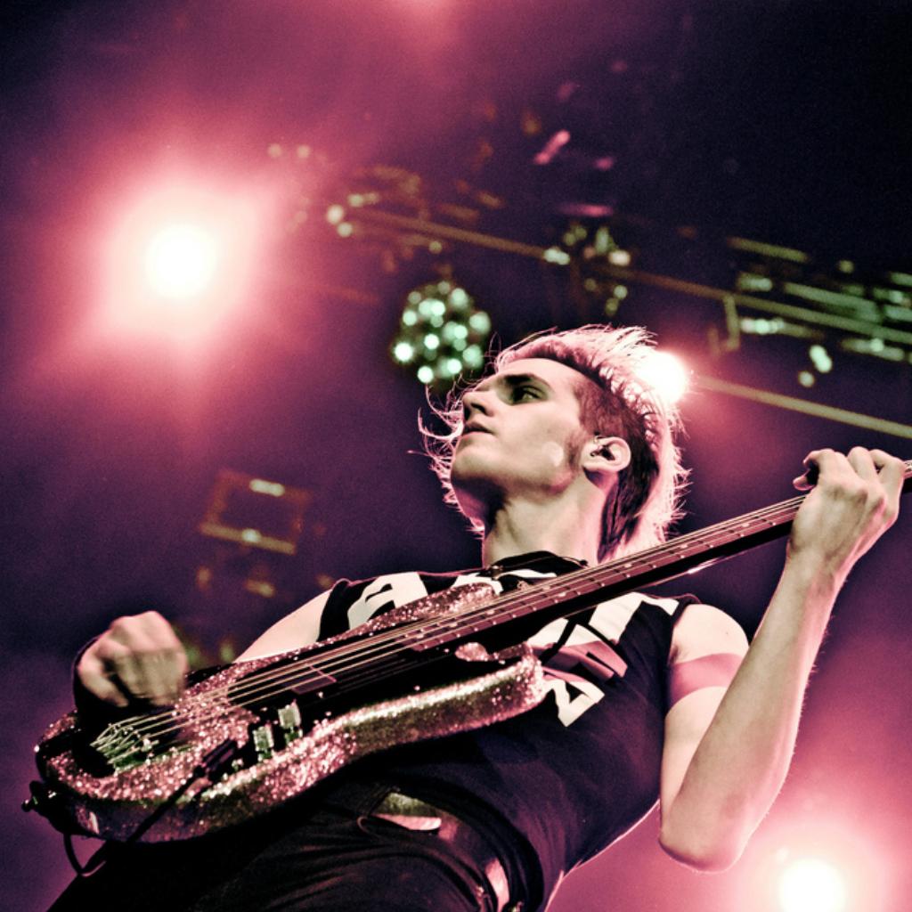 硬核朋克&EMO 真的不暴力