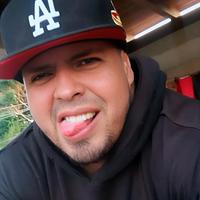 Seguimos de pies (feat. gravitty & el ganye)