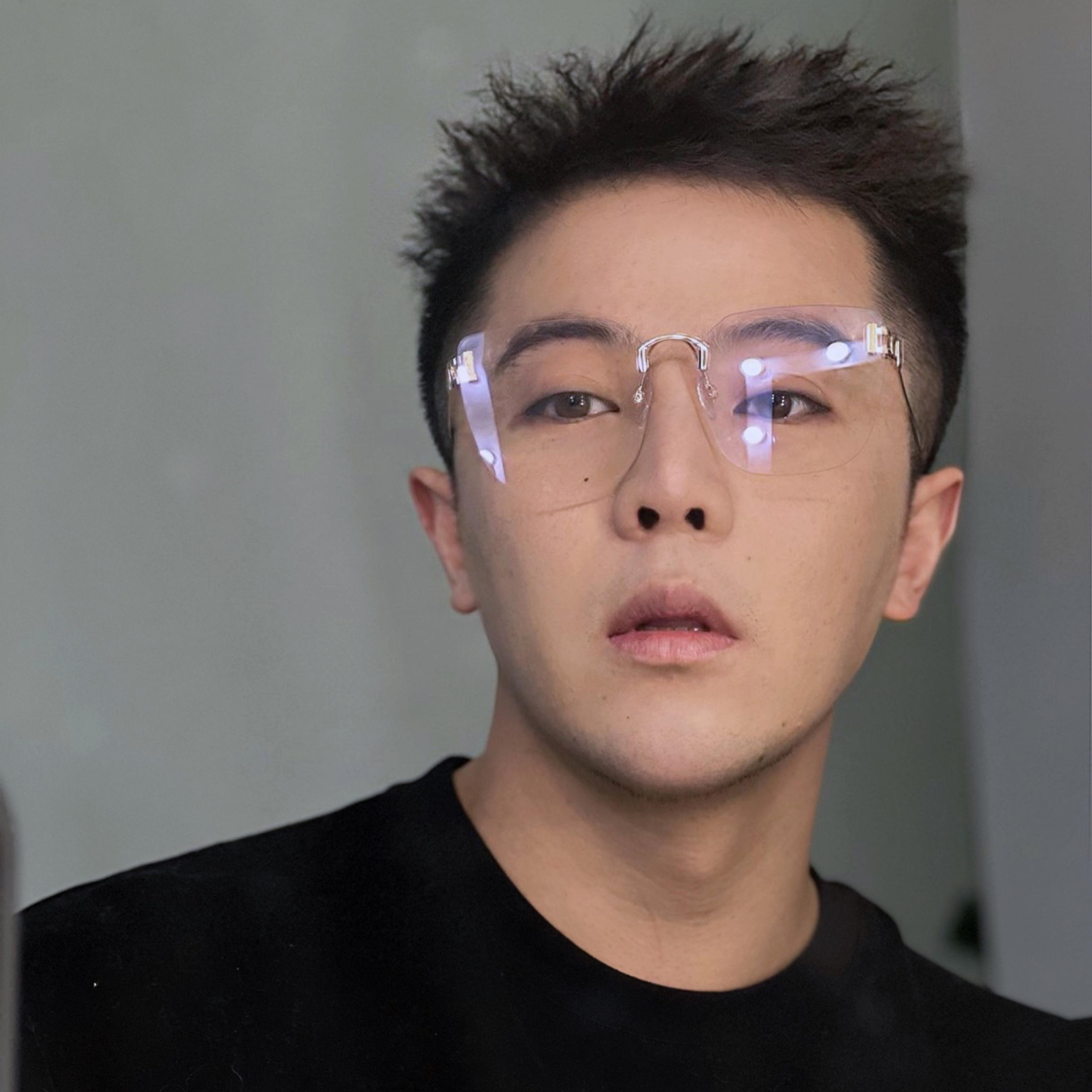 周三的情书封面