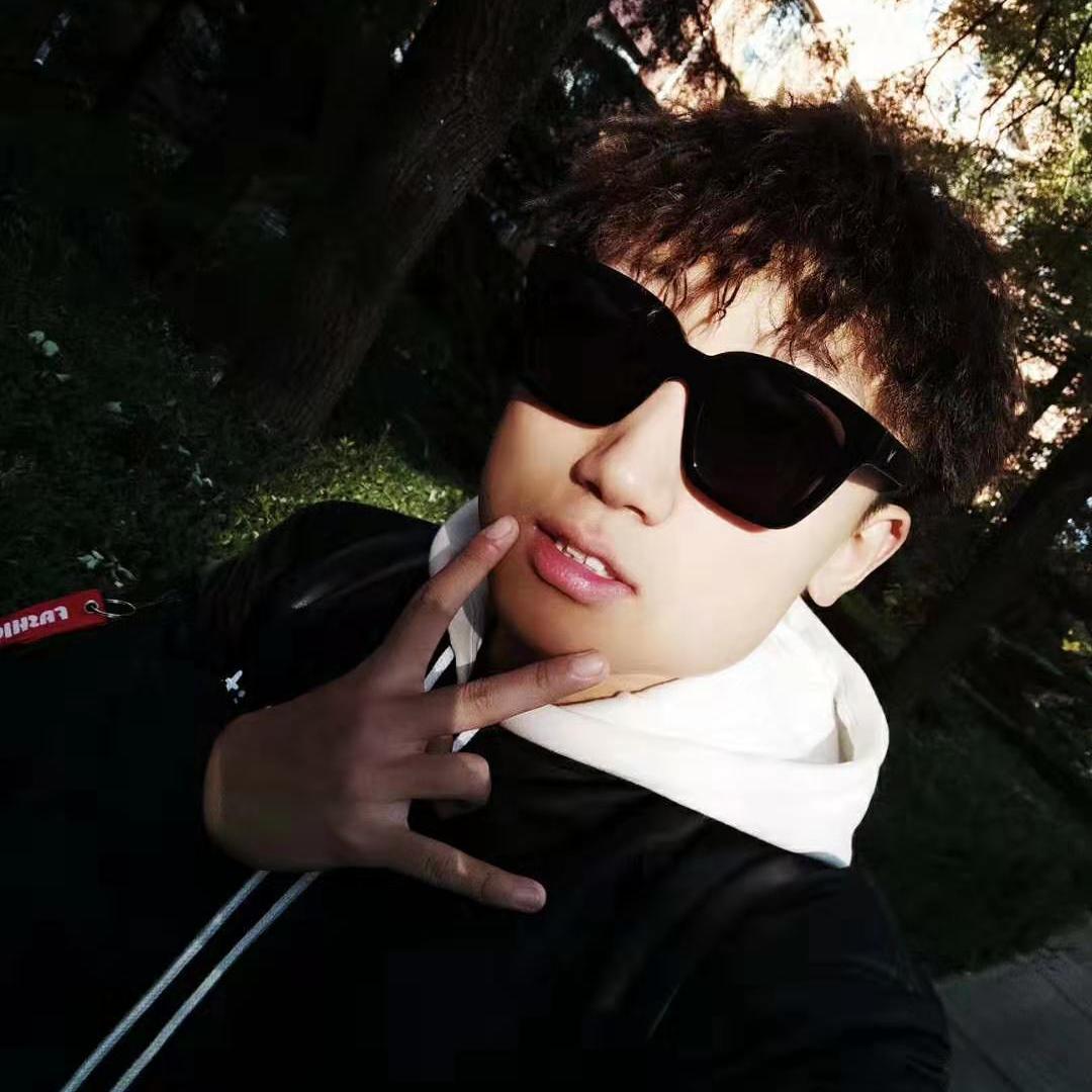 老实敦厚的小小