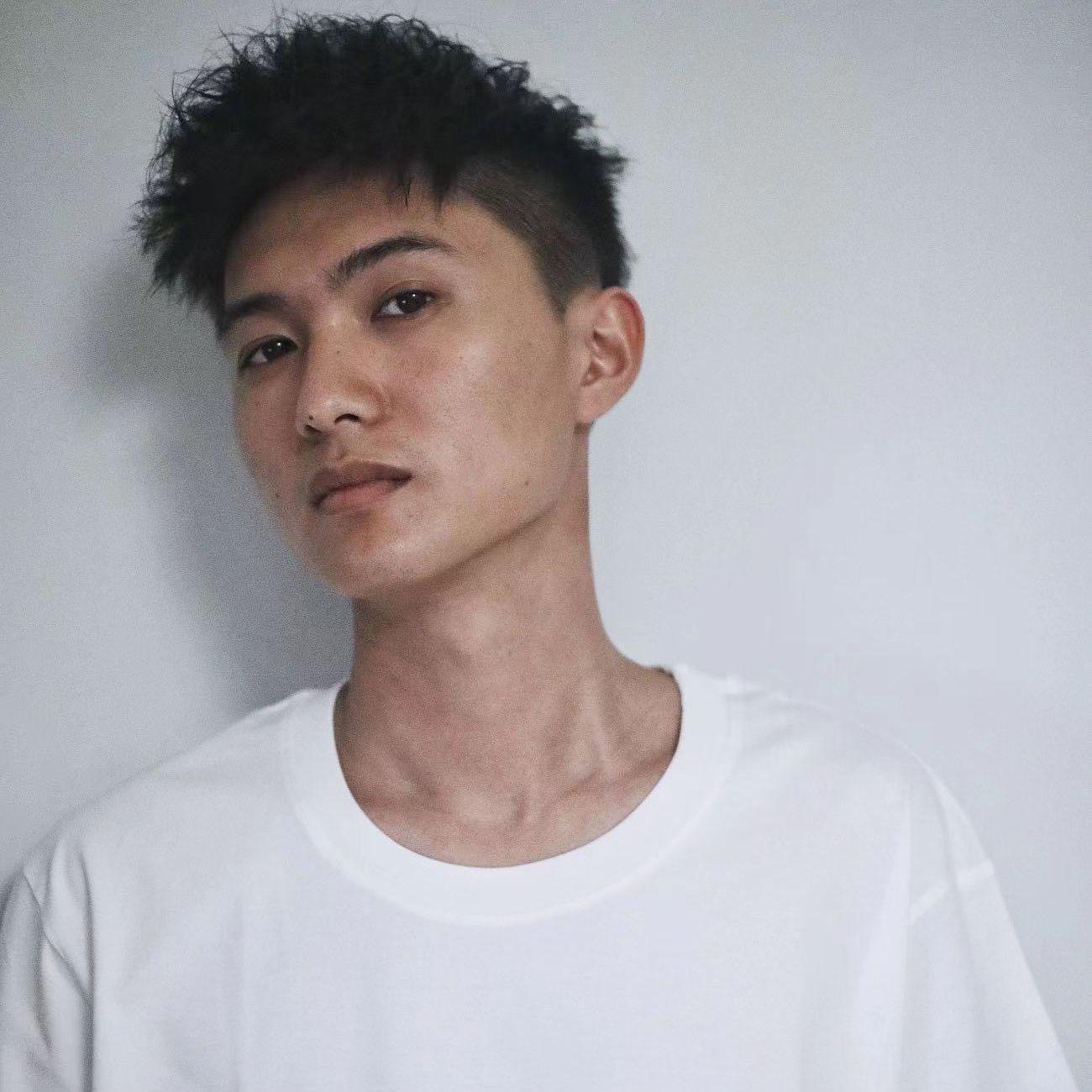 无涯洞（翻自 古巨基）封面