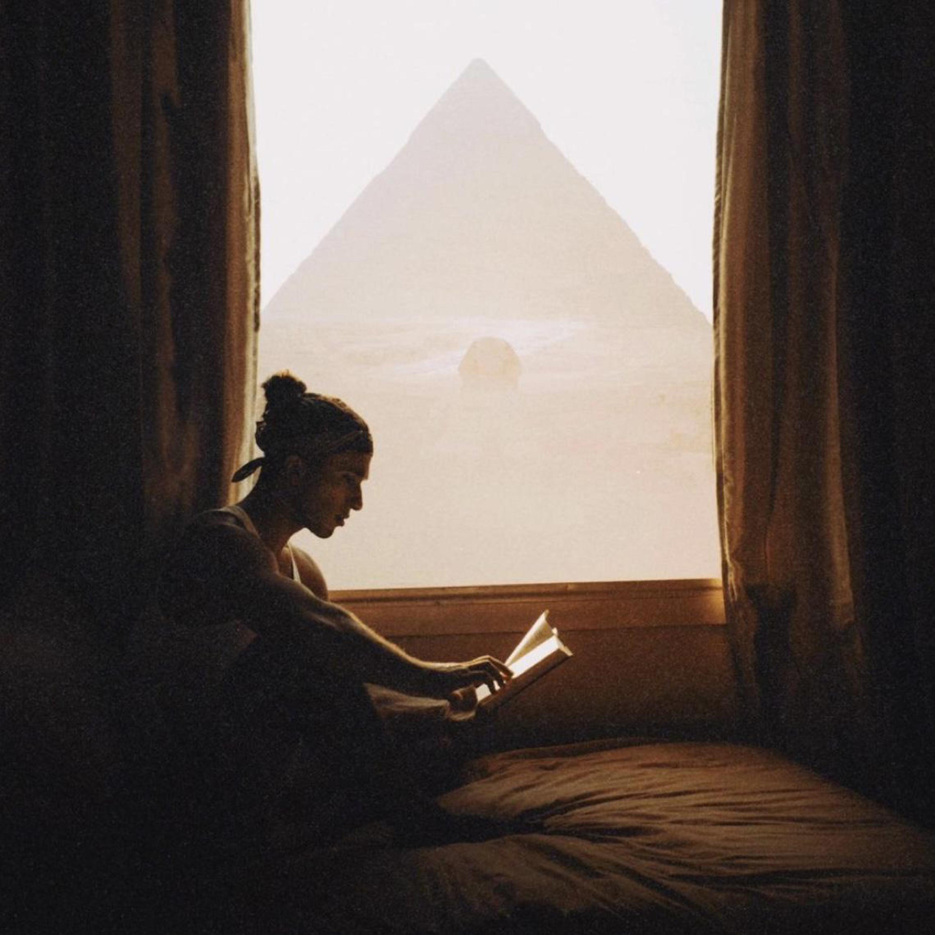 Peaceful Man (feat. Dylan Caine)