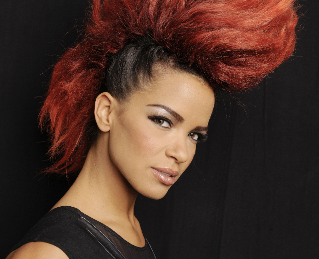 Eva Simons