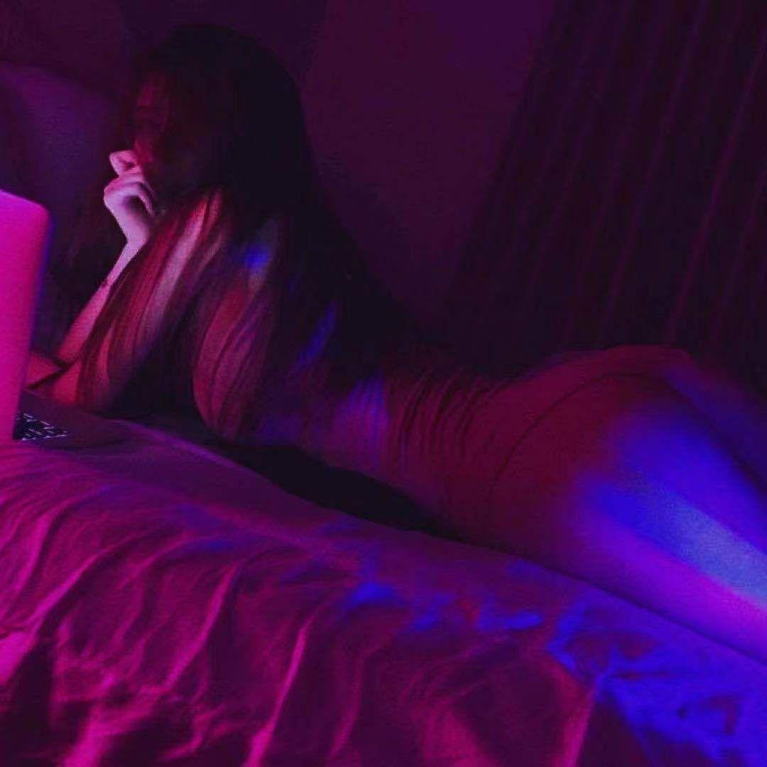 tell me（Prod By 房间里的大象）封面