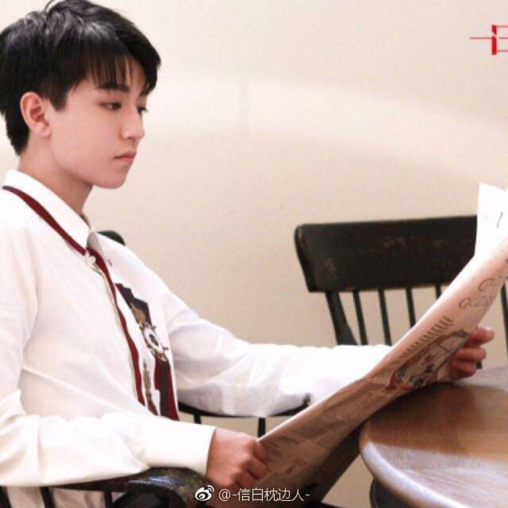 苜蓿花_等待开放