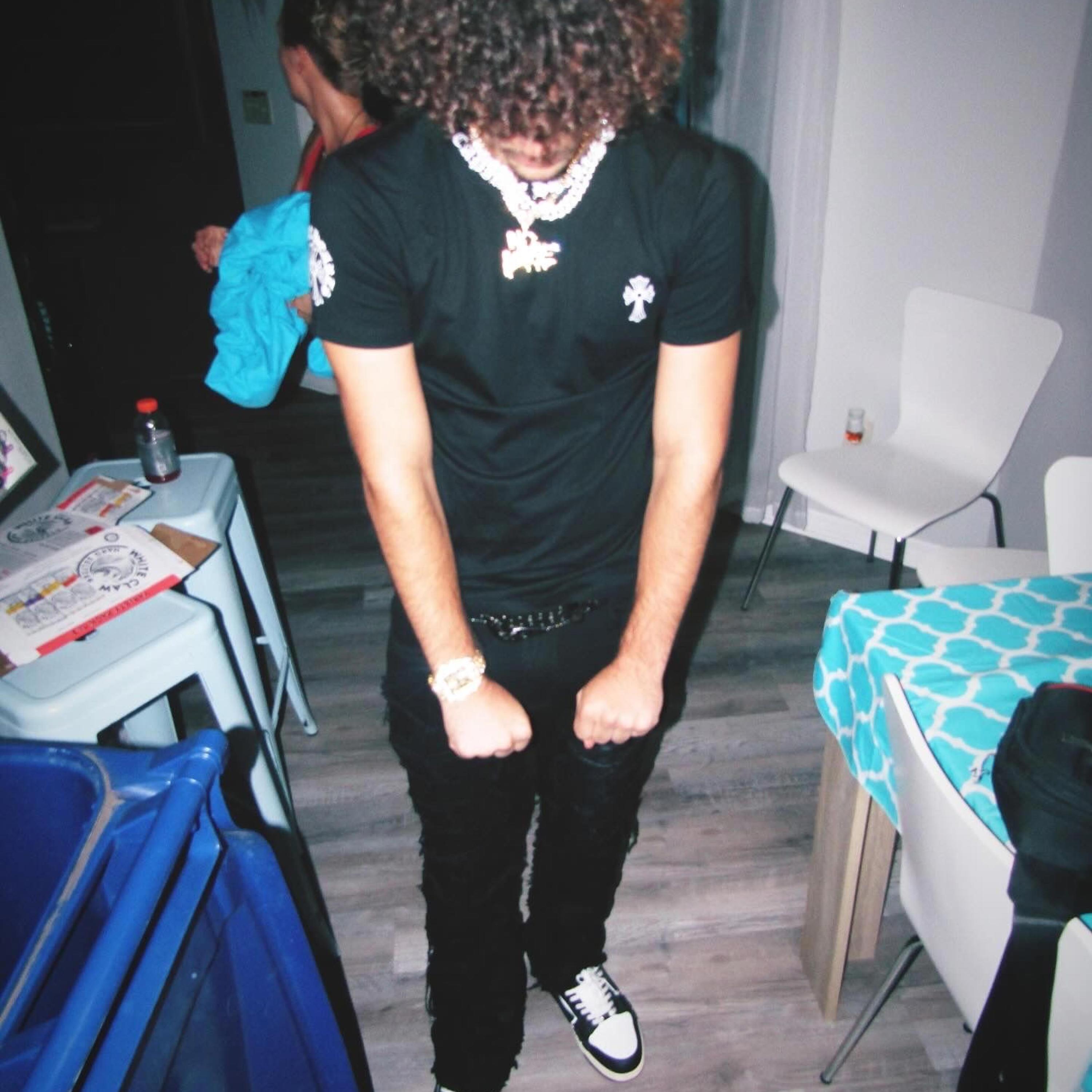 Never Know (feat. LILCED)