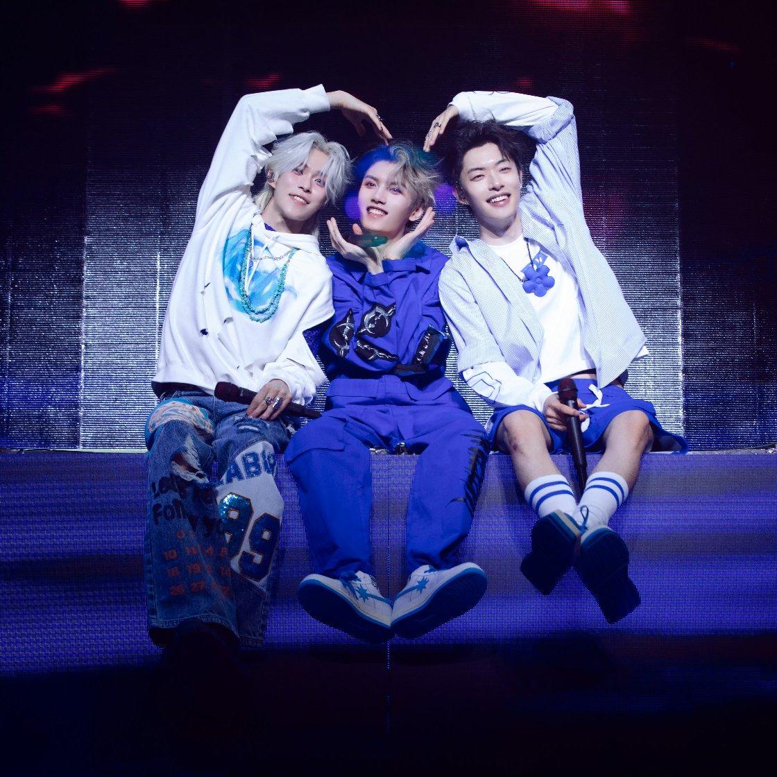 乱乱哄哄 走向成功